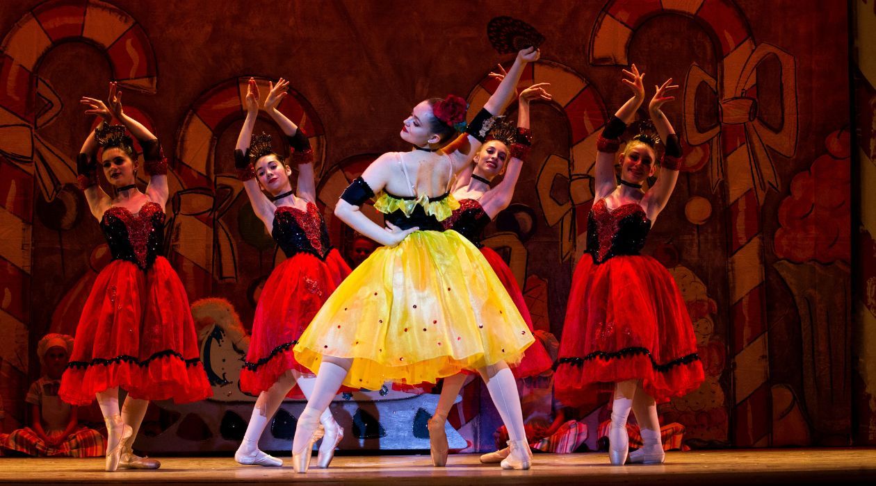 9818DTI_2022_New Paltz Ballet THE NUTCRACKER1_CREDIT Steve Mack_CROPPED.jpg