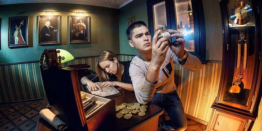 Advantages of laying escape room as a couple