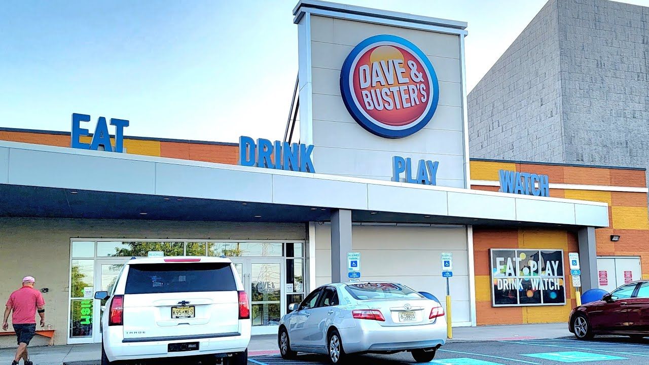 dave-and-busters-play-eat-and-win.jpeg
