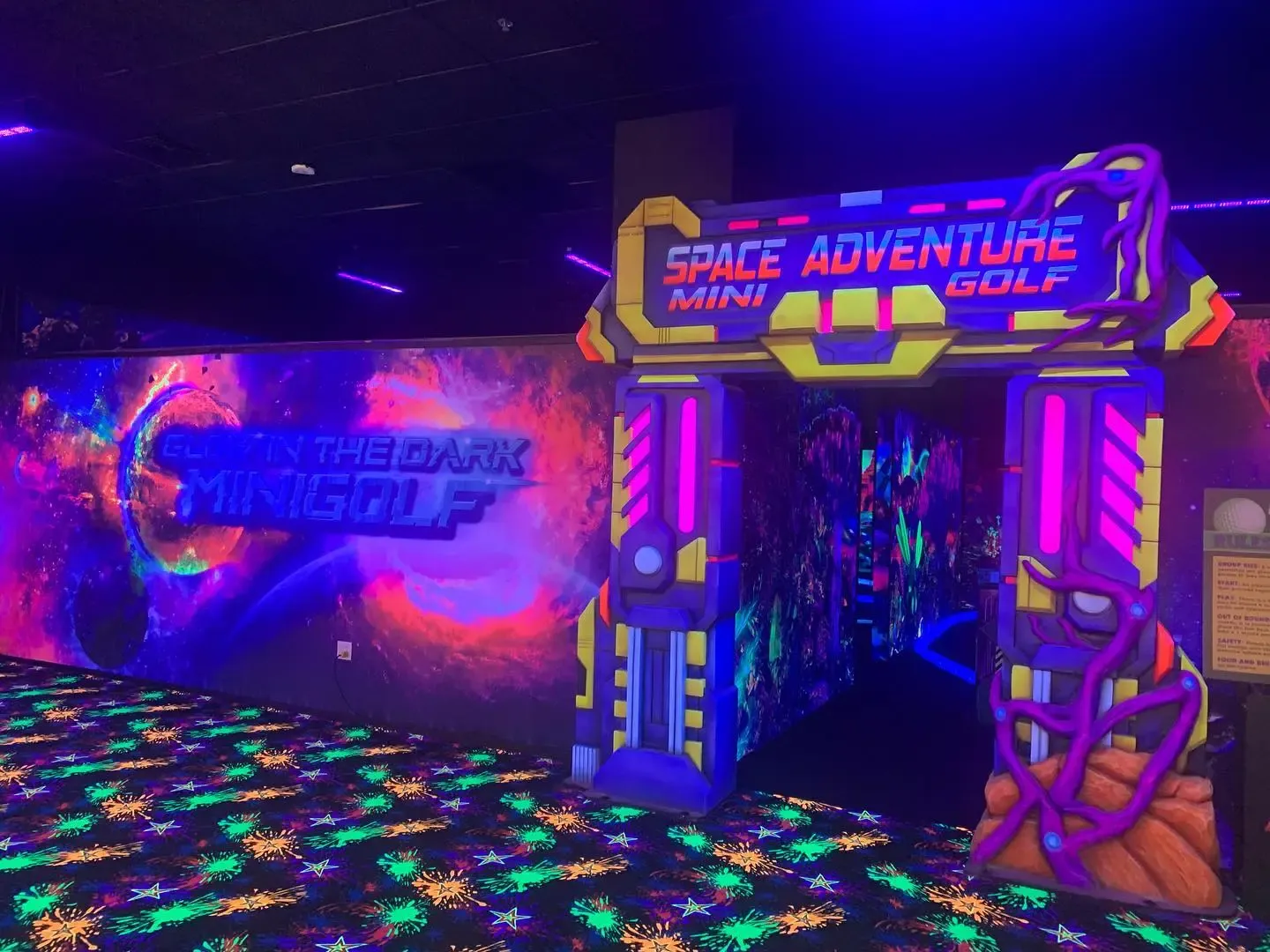 explore-the-cosmos-at-space-adventure-blacklight-mini-golf.webp