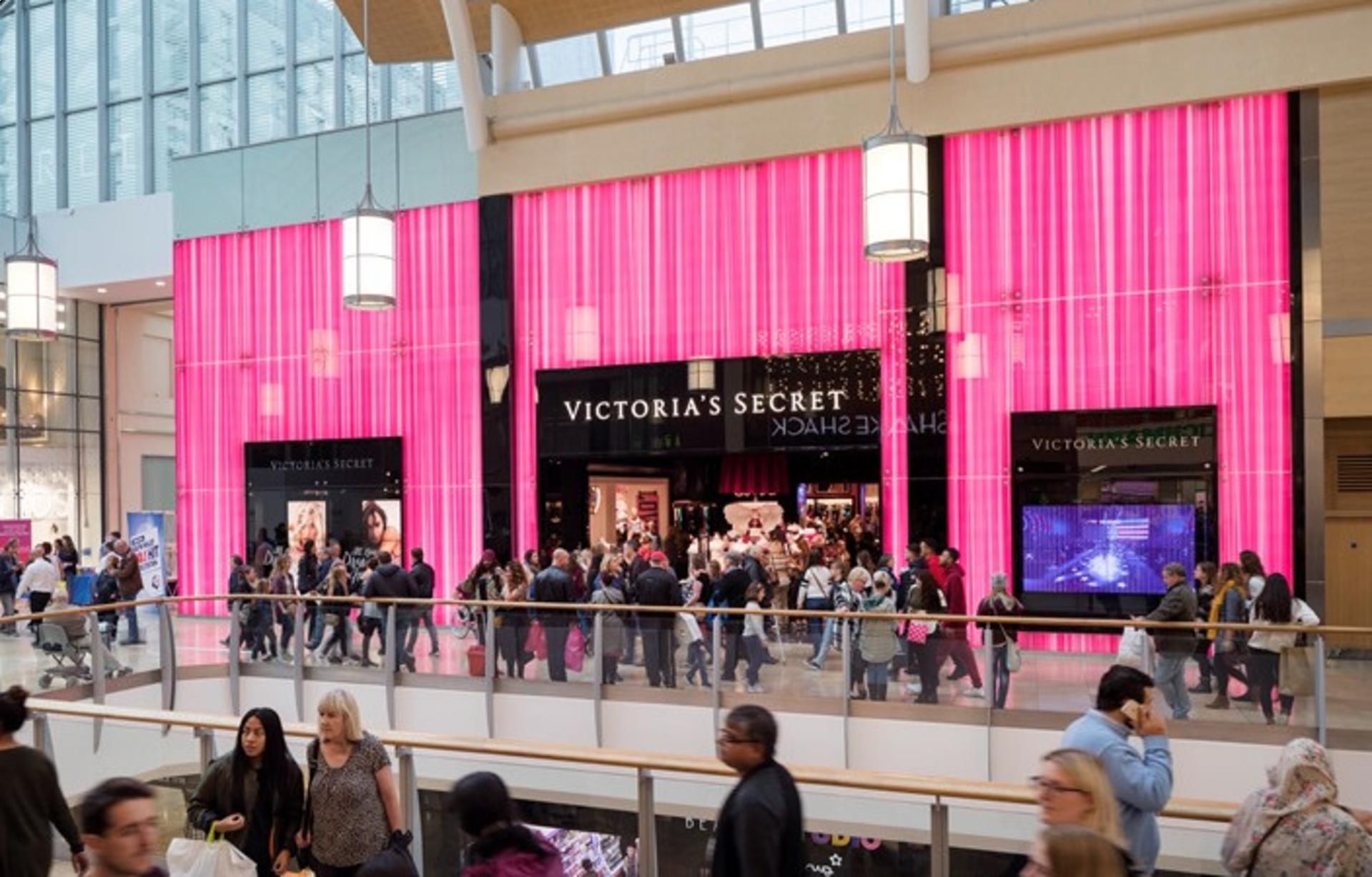 hunt-fashion-at-victorias-secret-and-pink.jpeg