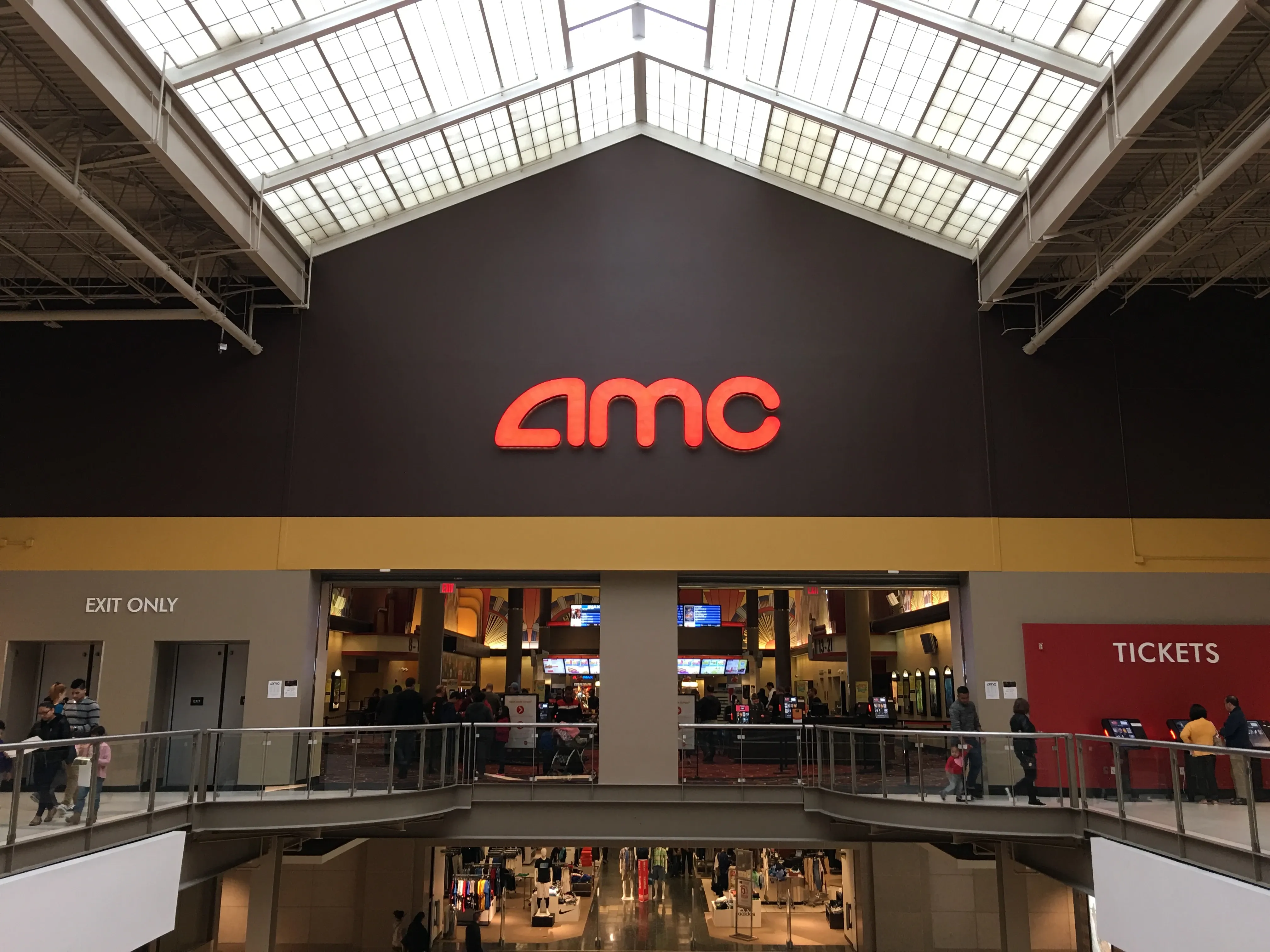 Top 12 Fun Things to Do at Palisades Center